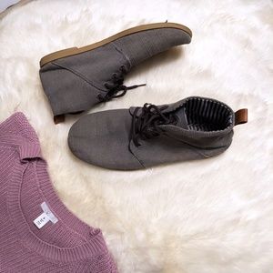 Aldo Round Top High Top Lace up Sneakers